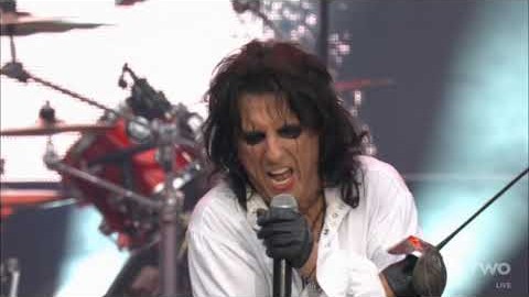 Watch Pro-Shot Video Of ALICE COOPER’s Performance At FIRE FIGHT AUSTRALIA Concert