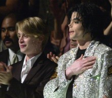 Macaulay Culkin speaks out about his friendship with Michael Jackson: “He never did anything to me”