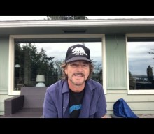 EDDIE VEDDER Offers PEARL JAM Birthday Package For COVID-19 Relief