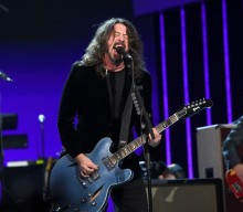 Dave Grohl confirms plans to write memoirs: “Rock musicians are great storytellers”