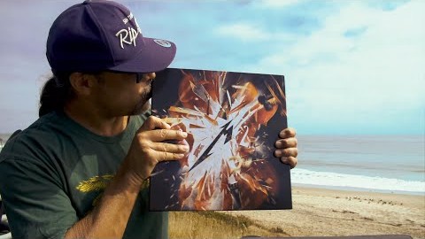 Watch METALLICA’s ROBERT TRUJILLO Unbox Deluxe Box Set Edition Of ‘S&M2’ Live Album And Video