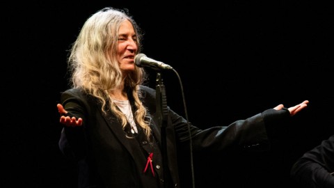 Patti Smith to stage virtual take over of London’s Piccadilly Circus billboards on New Year’s Eve