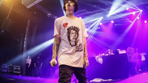 Lil Xan says he’s sober “from all prescription pills” after suffering from seizures