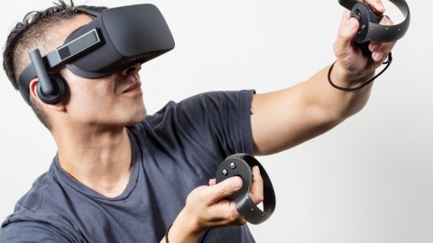 Oculus VR headsets will soon require Facebook accounts
