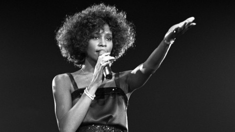 Sony signs on for Whitney Houston biopic ‘I Wanna Dance With Somebody’