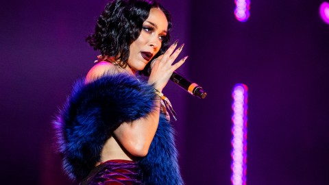 Doja Cat reacts to fans concerned about her shaving her head and eyebrows: “I’m rich, I’m fine”