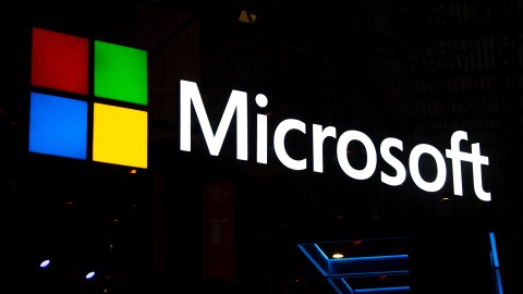 Microsoft promises more “fair” app store, seemingly backs Epic Games