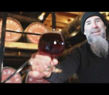 SCOTT IAN Introduces ANTHRAX’s Signature Rye Whiskey ‘Evil Twin II’ (Video)