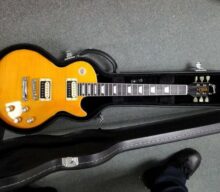 JIMMY PAGE, SLASH And ACE FREHLEY Counterfeit Guitars Seized At Washington Dulles Airport