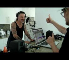 ADRIAN SMITH + RICHIE KOTZEN: Behind-The-Scenes Video On Making Of Debut Album