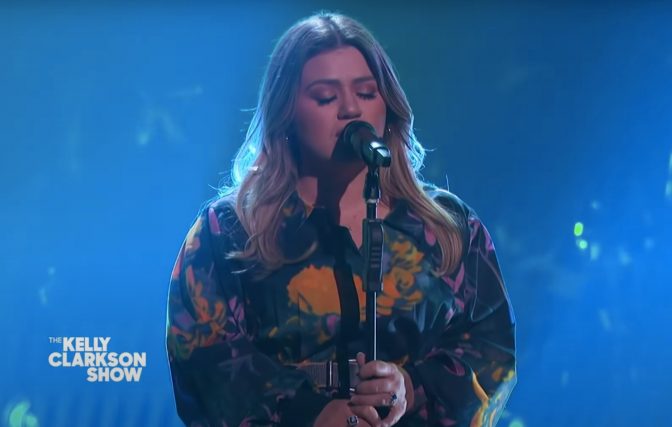 Watch Kelly Clarkson cover ‘Mad World’ by Tears For Fears