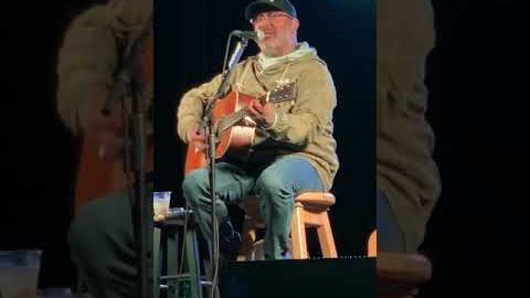 STAIND’s AARON LEWIS Rails Against U.S. Government: ‘We Can’t Just Sit On Our Asses And Watch Them Do S**t Anymore’