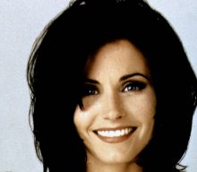 Courteney Cox: “It hurt my feelings” to be only ‘Friends’ actor not nominated for an Emmy