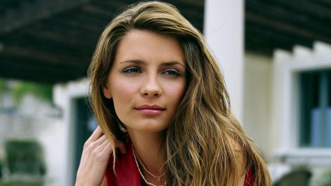 Mischa Barton felt pressured to have sex while starring in ‘The O.C.’
