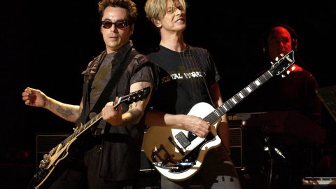 Earl Slick tried to get David Bowie to tour one last time: “Don’t even think about it”