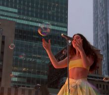 Watch Lorde perform ‘Solar Power’ on a rooftop during ‘Colbert’ appearance
