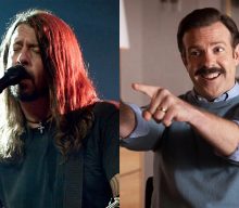 Jason Sudeikis tells Mark Hoppus how Foo Fighters inspired ‘Ted Lasso’