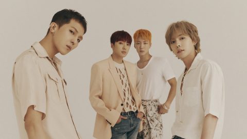 WINNER members renew their contracts with YG Entertainment