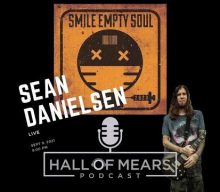 SMILE EMPTY SOUL Frontman Defends His Band’s Refusal To Play Shows Where Proof Of Vaccine Is Required