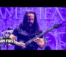 DREAM THEATER’s JOHN PETRUCCI Says It Was ‘Really Nostalgic’ Recording New Music With MIKE PORTNOY Again