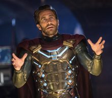 Jake Gyllenhaal trolls Mysterio cosplayer in Venice
