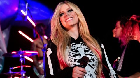 Avril Lavigne signs to Travis Barker’s record label and teases new single