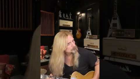 Watch JUDAS PRIEST’s RICHIE FAULKNER Ripping Up The Fretboard Ten Weeks After Life-Saving Surgery
