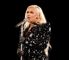 Christina Aguilera plays rock version of ‘Genie In A Bottle’ at People’s Choice Awards