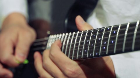 Samsung is working on a “smart” electric guitar with a fretboard that lights up