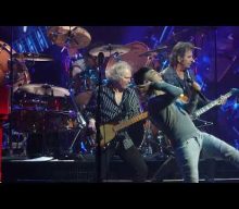Watch: JOURNEY Performs In Philadelphia During ‘Freedom’ 2022 U.S. Tour
