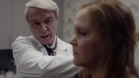 David Byrne stars as Amy Schumer’s doctor in new trailer for ‘Life & Beth’