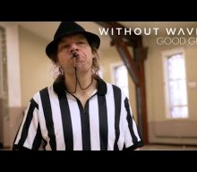 Comedian – WITHOUT WAVES