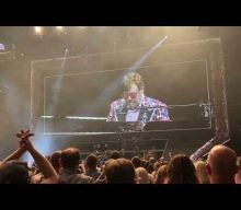 ELTON JOHN Pays Tribute To TAYLOR HAWKINS At Des Moines Concert: ‘This Song Is For Him And His Family’