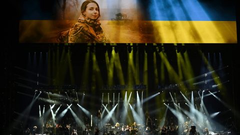 Hans Zimmer lauds viral Ukrainian pianist during London show
