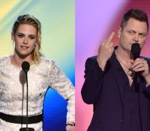 Kristen Stewart and Nick Offerman give middle finger to Putin at Independent Spirit Awards
