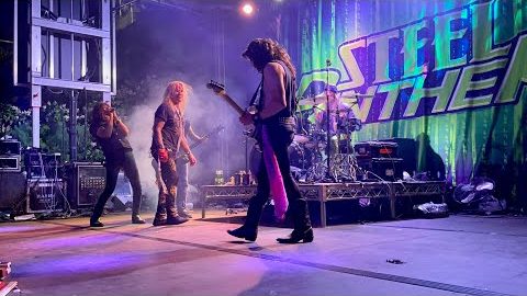 Watch: BULLETBOYS’ MARQ TORIEN Joins STEEL PANTHER For ‘Smooth Up In Ya’ Performance At Rainbow 50th-Anniversary Party