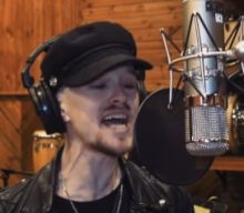 New SKID ROW Singer ERIK GRÖNWALL Covers JOURNEY’s ‘Separate Ways’ (Video)