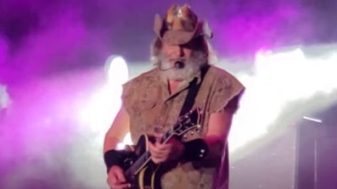 Watch: TED NUGENT Performs At ‘Thunder Beach Motorcycle Rally’ In Florida