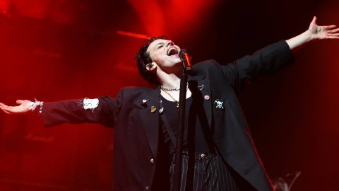 Watch Yungblud debut new song ‘Tissues’ at Glastonbury