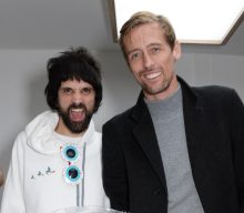 Watch Peter Crouch join Kasabian on stage at Isle of Wight Festival