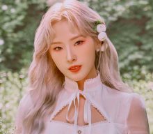 LOONA’s Haseul to sit out of Europe tour as shoulder injury deteriorates