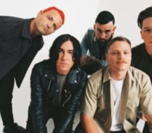 SLEEPING WITH SIRENS Announces ‘Complete Collapse’ Album, Shares ‘Crosses’ Music Video
