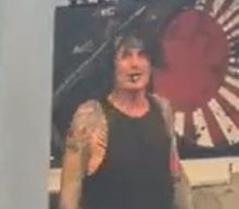 MÖTLEY CRÜE Recruits Drummer TOMMY CLUFETOS After TOMMY LEE Breaks Ribs Before ‘The Stadium Tour’ Kickoff
