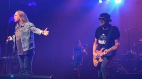 GREAT WHITE Performs With New Singer ANDREW FREEMAN In Tempe, Arizona (Video)