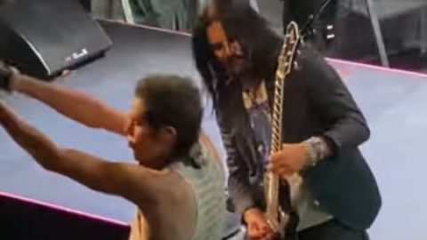 Watch: PORNO FOR PYROS Joined By Former GUNS N’ ROSES Guitarist GILBY CLARKE On Stage In Los Angeles