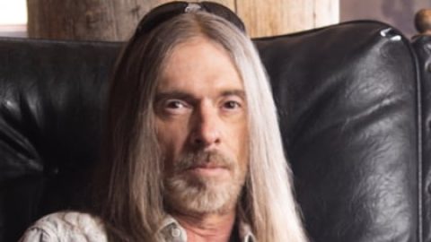 PANTERA’s REX BROWN Credits ABBOTT Brothers With Inspiring Him To Improve His Bass-Playing Skills