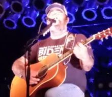 AARON LEWIS Performs New Song ‘I Ain’t Made In China’: ‘I’m American As It Gets’