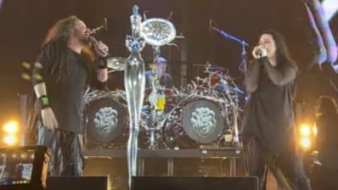 Watch: EVANESCENCE’s AMY LEE Joins KORN On Stage In Denver To Perform ‘Freak On A Leash’