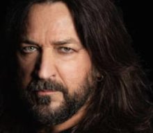 Openly Christian STRYPER Frontman MICHAEL SWEET: ‘We’re Definitely Living In The End Times’