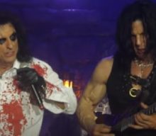Watch: ALICE COOPER Plays First Show With Guitarist KANE ROBERTS In Nearly Three And A Half Decades
